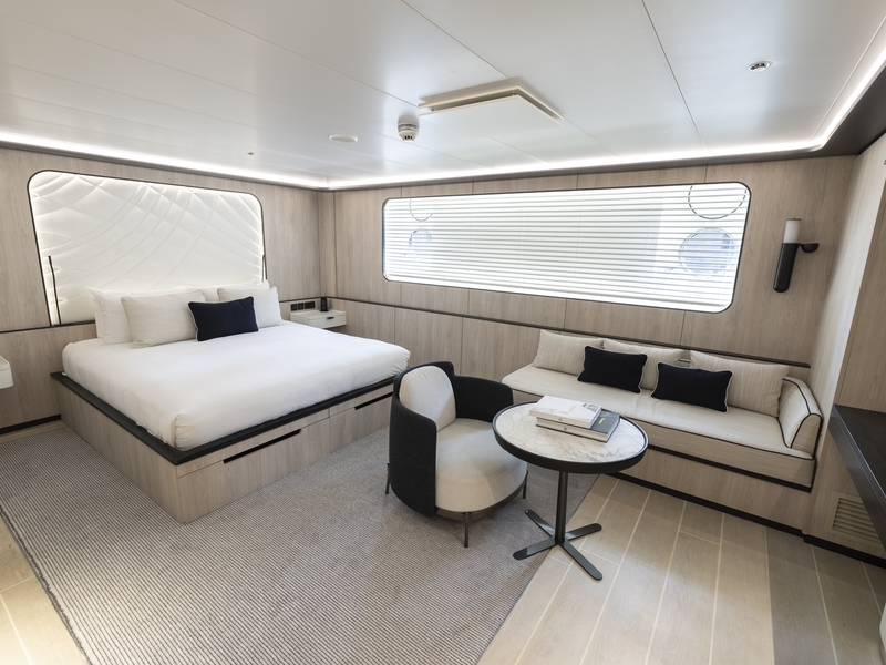 Alizés Prestige Stateroom with balcony
